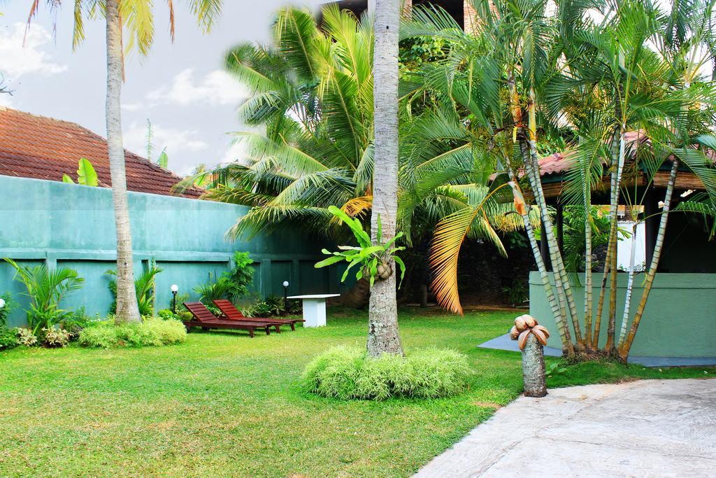 Mount Villa Dehiwala-Mont Lavinia Extérieur photo